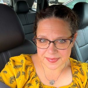 Meet your Posher, Stacy